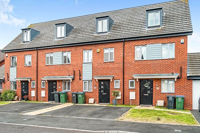 3 Bedroom Terraced House To Rent In Thursfield Road, Tipton, West Midlands, DY4