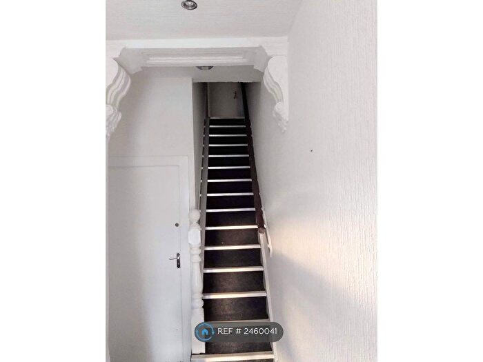 1 Bedroom Flat To Rent In Wellington Road, Eccles, Manchester, M30