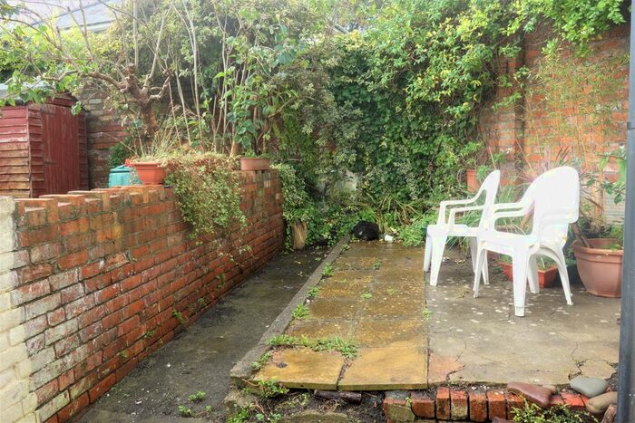 2 Bedroom Flat To Rent In Glamorgan Street, Canton, Cardiff CF5