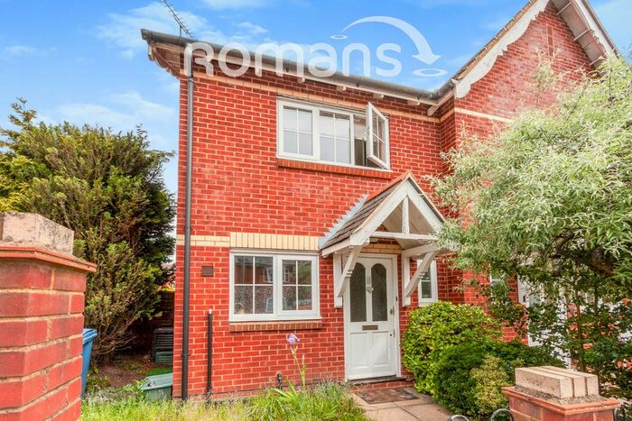 2 Bedroom End Of Terrace House To Rent In Old School Terrace, Fleet, GU51