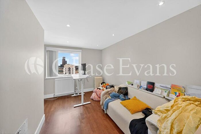 1 Bedroom Flat To Rent In Crawford Building, Whitechapel High Street, Aldgate, London, E1