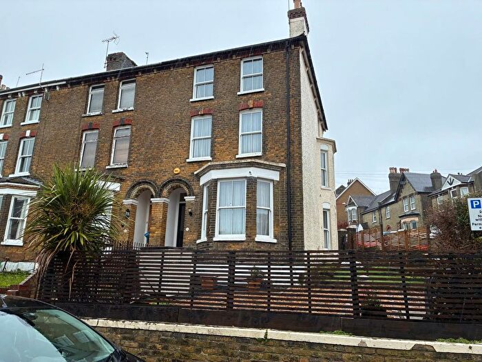5 Bedroom Terraced House For Sale In Priory Grove, Dover, CT17