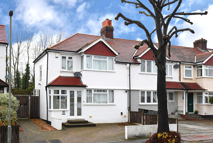 3 Bedroom End Of Terrace House To Rent In Clock House Road, Beckenham, BR3