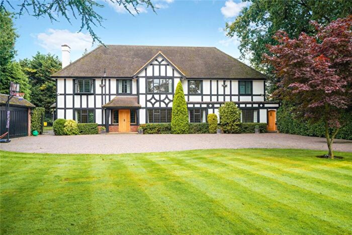 6 Bedroom Detached House To Rent In Ashley Road, Walton On Thames, Surrey, KT12