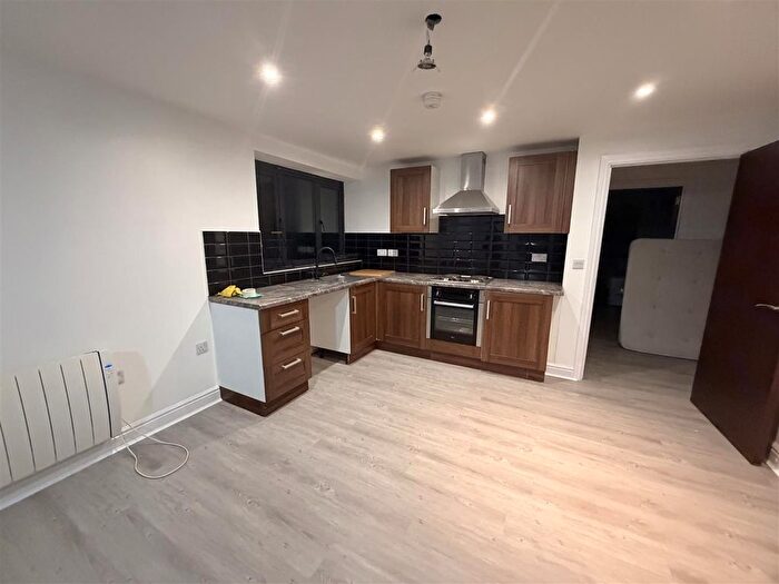 1 Bedroom Flat To Rent In Aspley Lane, Nottingham, NG8