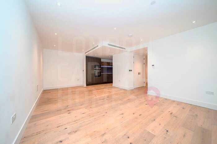 2 Bedroom Flat To Rent In Exchange Gardens, Keybridge, Vauxhall London, SW8