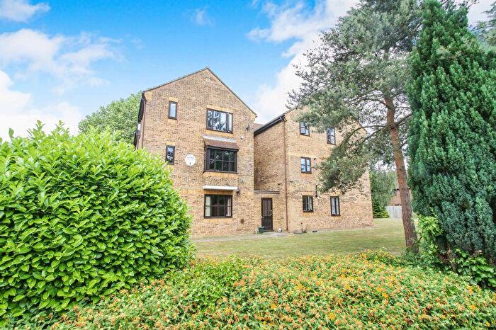 1 Bedroom Flat To Rent In Jasmin Close, Northwood, HA6