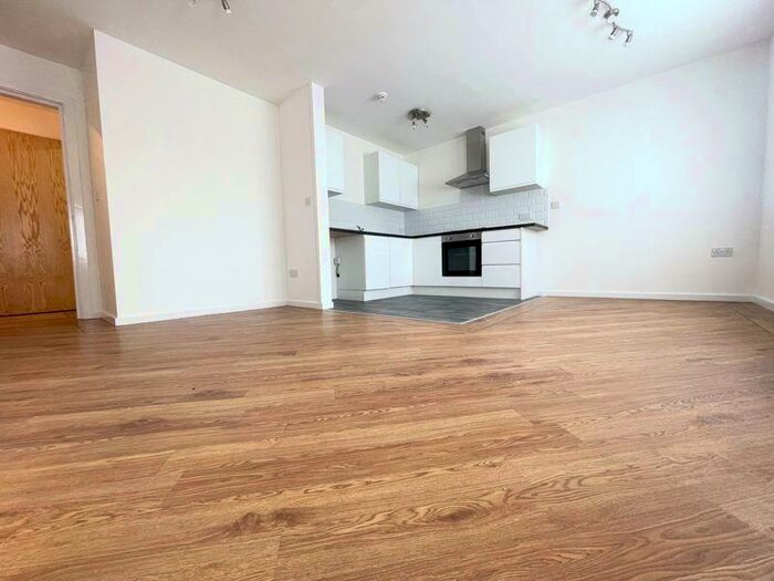 3 Bedroom Flat To Rent In River View, City Centre, Sunderland, SR1