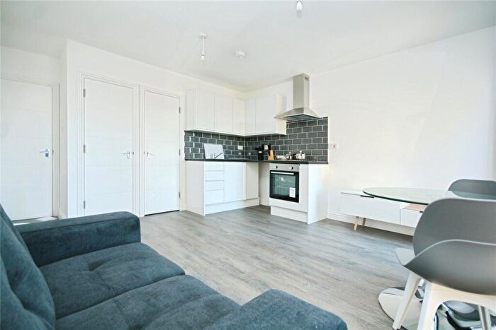 1 Bedroom Apartment To Rent In High Street, Cheltenham, Gloucestershire, GL50