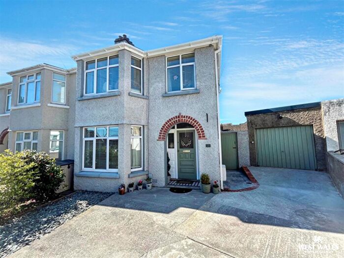 3 Bedroom Semi-Detached House For Sale In Millbrook Crescent, Carmarthen, SA31