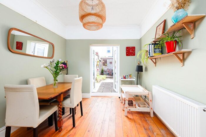 3 Bedroom End Of Terrace House For Sale In Chapel Road, Easton, BS5