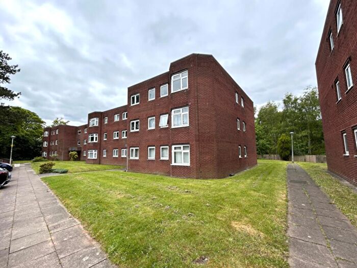 2 Bedroom Flat To Rent In Ethelred Close, Sutton Coldfield, West Midlands, B74
