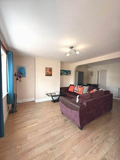 3 Bedroom Terraced House To Rent In Charter Crescent, Hounslow, TW4