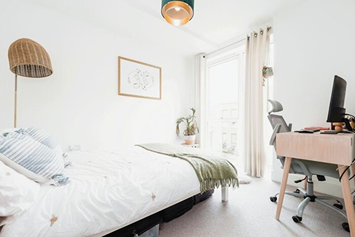 3 Bedroom Terraced House For Sale In Kempton Mews, London, London, E6