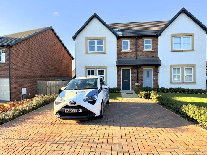 3 Bedroom Semi-Detached House To Rent In Heaton Way, Kirkham, Lancashire, PR4