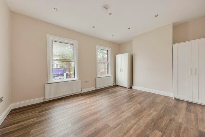 1 Bedroom Apartment To Rent In High Road Leyton, London, E10