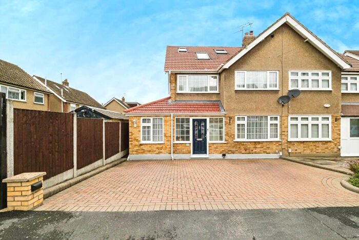 4 Bedroom Semi Detached House For Sale In Surrey Drive, Hornchurch, RM11