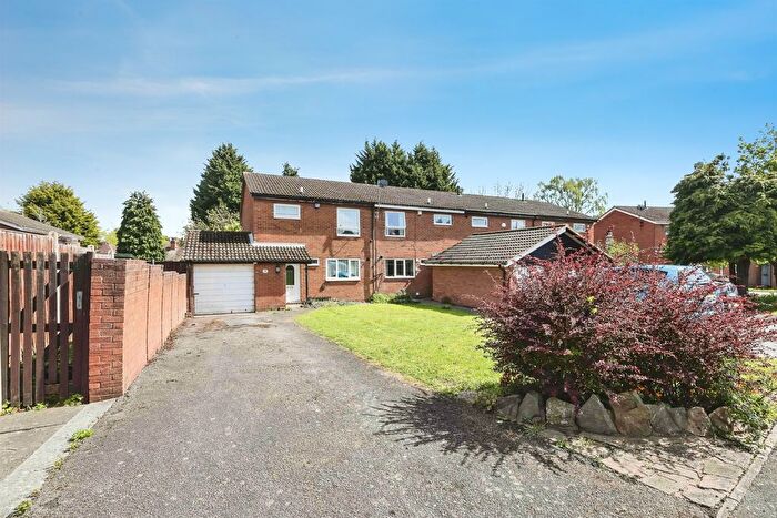 3 Bedroom Semi-detached House For Sale In Greenwood, Birmingham, B25