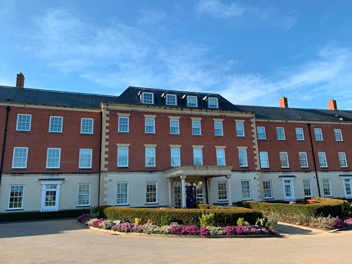 2 Bedroom Property To Rent In Kensington Oval, Lichfield, WS13