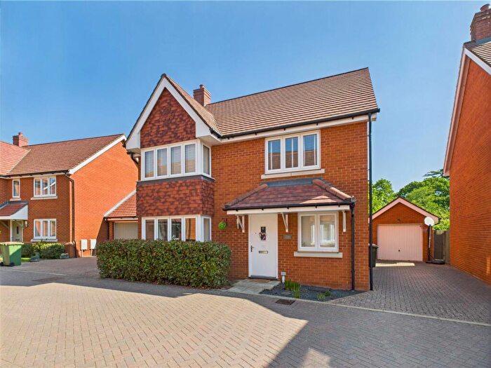 4 Bedroom Detached House For Sale In Cleverley Rise, Bursledon, Southampton, SO31