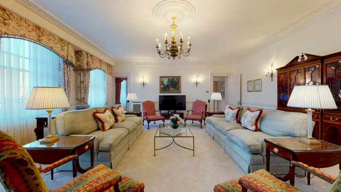 3 Bedroom Flat To Rent In Hyde Park Gate, London SW7