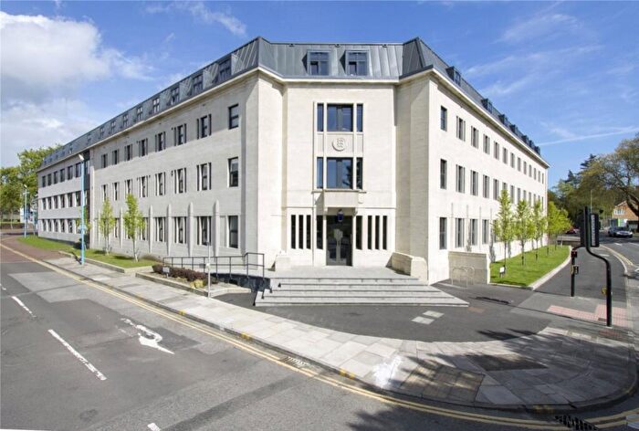 2 Bedroom Flat To Rent In Sandbanks Road, Poole, BH15