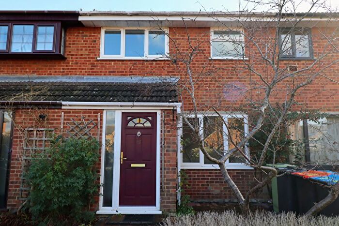 3 Bedroom Terraced House For Sale In Favell Drive, Furzton, Milton Keynes, MK4