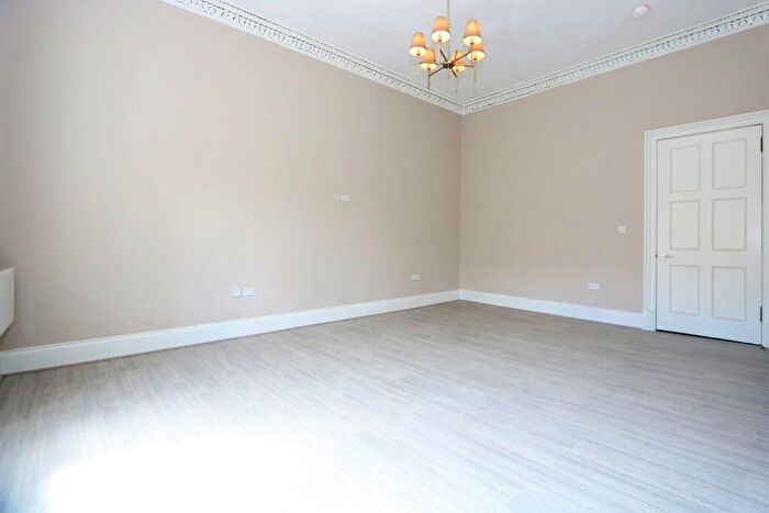 2 Bedroom Flat To Rent In Hyndland Road, Glasgow, G12