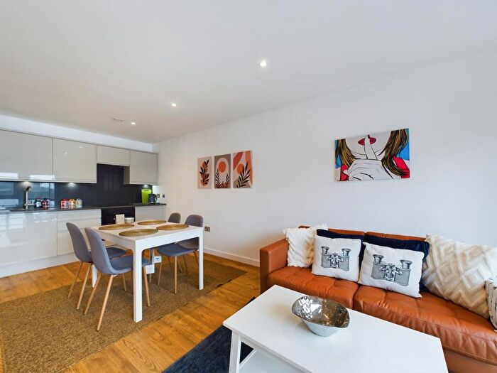 1 Bedroom Flat To Rent In Waterside, William Jessop Way, L3