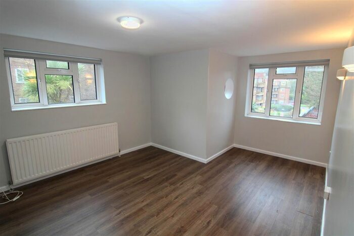 2 Bedroom Flat To Rent In London Road, Preston, Brighton, BN1