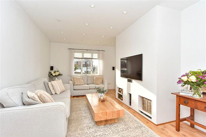 3 Bedroom Semi Detached House For Sale In Sweechgate, Broad Oak, Canterbury, Kent, CT2