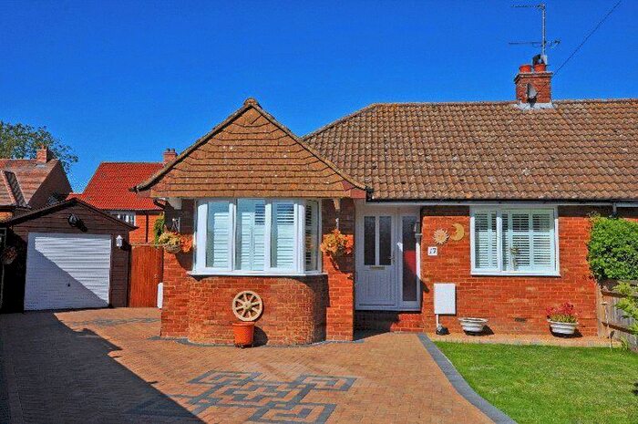 2 Bedroom Semi-Detached Bungalow To Rent In Haddenham, HP17