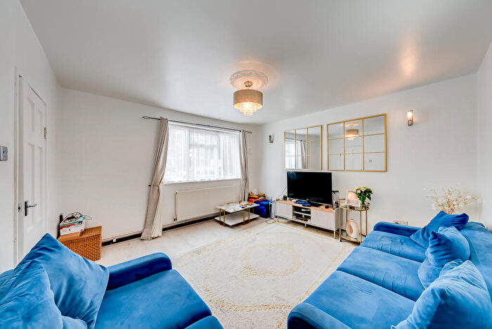 4 Bedroom Terraced House For Sale In Lindley Street, London, E1