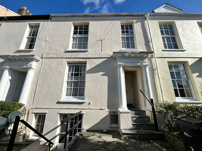 1 Bedroom Flat To Rent In Newport Terrace, Barnstaple, Devon, EX32