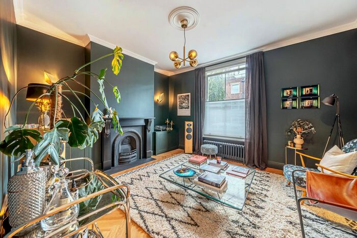 3 Bedroom Property To Rent In Lansdowne Drive, Hackney, London, E8