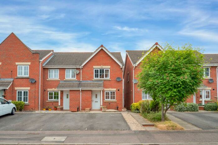 2 Bedroom Semi-Detached House To Rent In Buttermere Close, Melton Mowbray, LE13