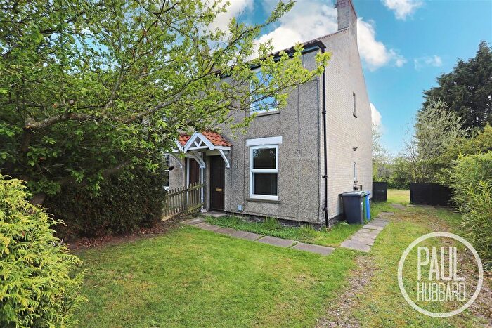 3 Bedroom Cottage For Sale In Flixton Road, Flixton, NR32