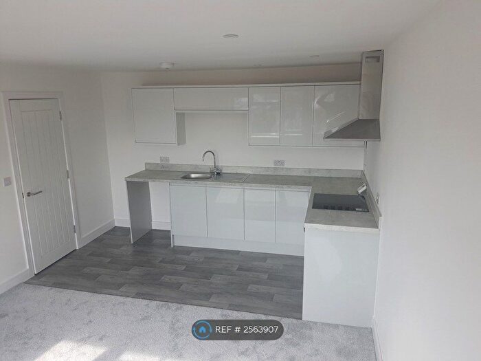 3 Bedroom Maisonette To Rent In Vernon Avenue, Peacehaven, BN10