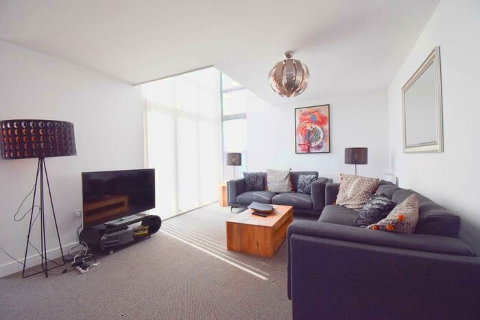 3 Bedroom Apartment To Rent In Cameronian Square, Worsdell Drive, Gateshead, NE8