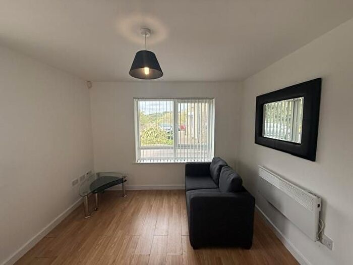 1 Bedroom Flat To Rent In Lunar Development, Otley Road, Bradford, BD3