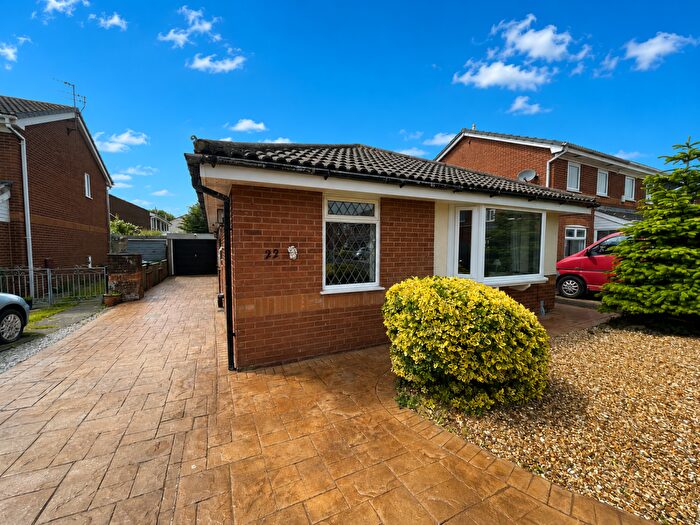 3 Bedroom Bungalow For Sale In Swallow Close, Thornton, FY5