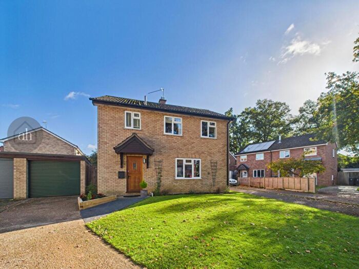 4 Bedroom Detached House For Sale In Blackbird Close, Thurston, IP31