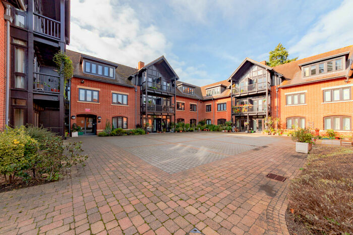 2 Bedroom Apartment To Rent In Woolf Drive, RG40