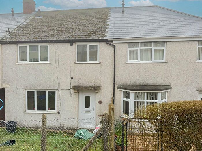 3 Bedroom Terraced House For Sale In Brynglas Avenue, Pontllanfraith, NP12