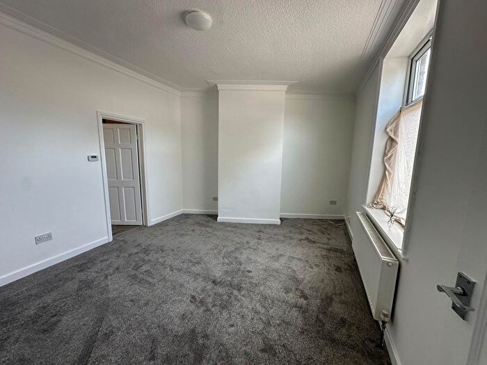 3 Bedroom Terraced House To Rent In Spring Hall Lane, Halifax, HX1