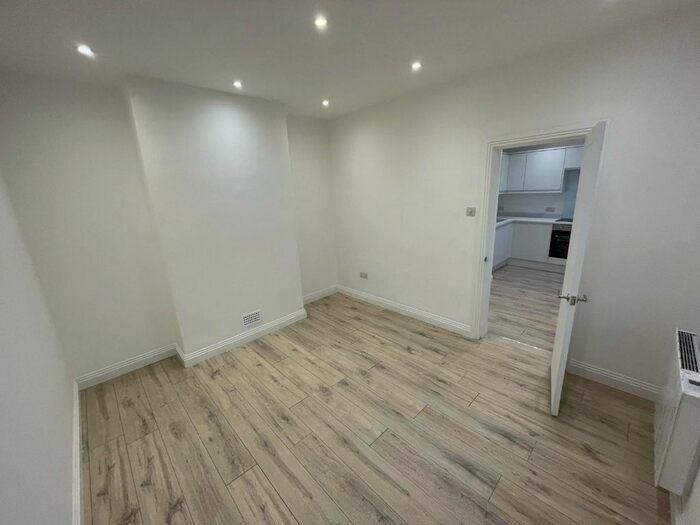 Studio To Rent In Oxford Road, Reading, RG30