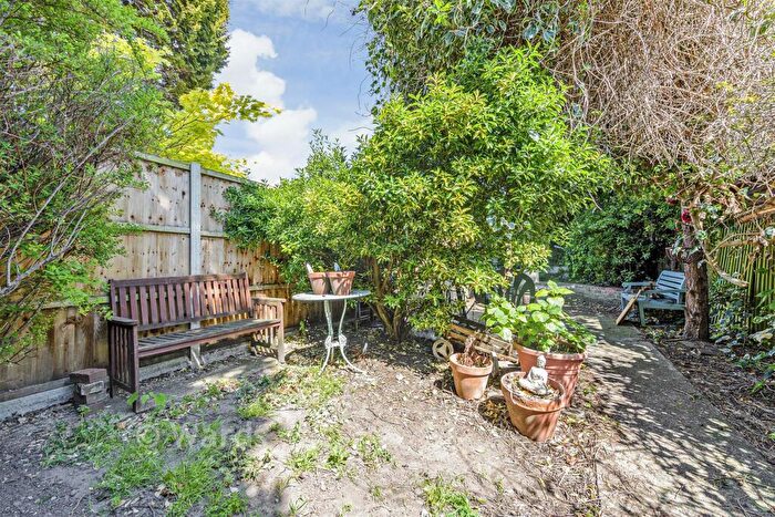 3 Bedroom End Of Terrace House For Sale In Oaklands Road, Bexleyheath, Kent, DA6