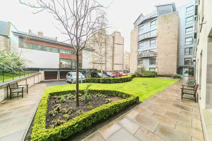 2 Bedroom Flat To Rent In Annandale Street, Edinburgh, EH7