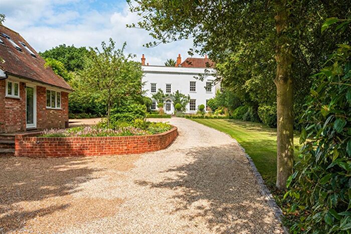 6 Bedroom Town House For Sale In Scarletts Lane, Kiln Green, Berkshire, RG10