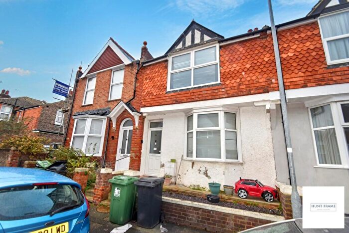 3 Bedroom Terraced House For Sale In Sheen Road, Eastbourne, BN22